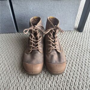 Palladium Pampa Hi Wax Light Brown